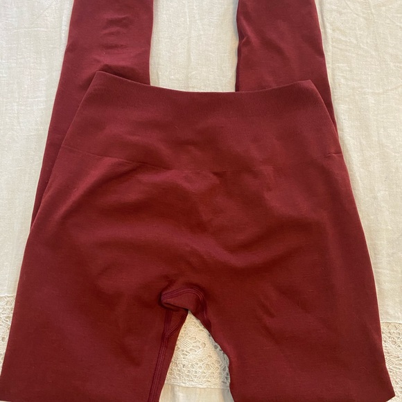 Alphalete Amplify Leggings - Picture 2 of 4